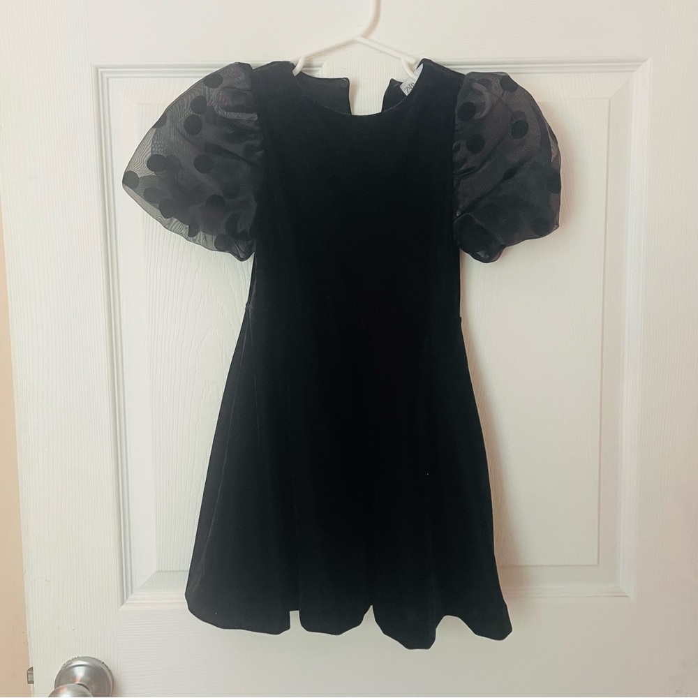 ZARA Girls Black Velvet Dress with Puff Sleeves size 6